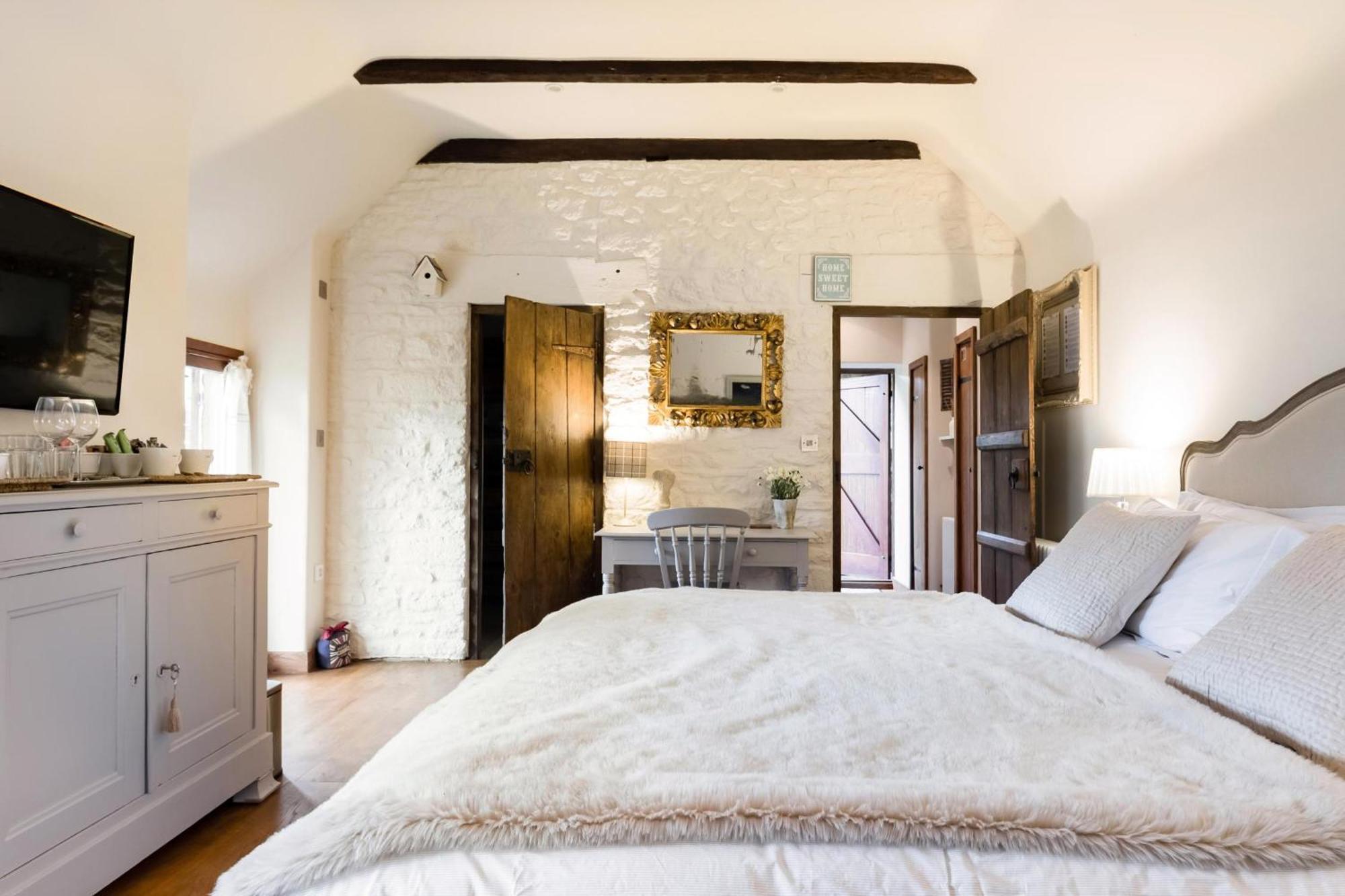 Romantic Little House Near Bath Роуд Экстерьер фото