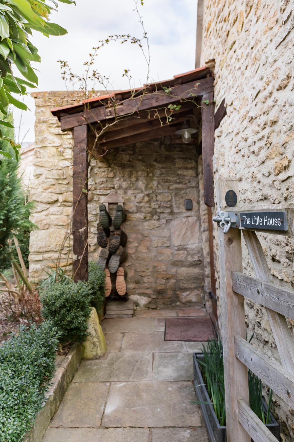 Romantic Little House Near Bath Роуд Экстерьер фото